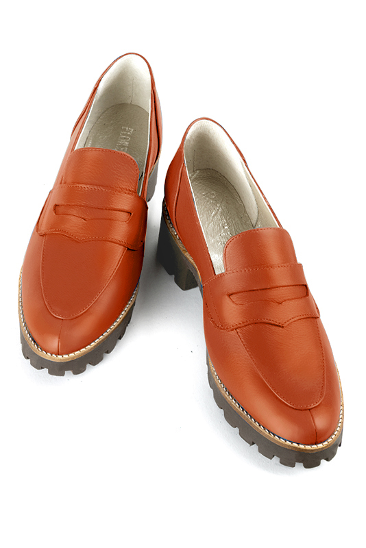 Clementine orange women's casual loafers. Round toe. Low rubber soles. Top view - Florence KOOIJMAN
